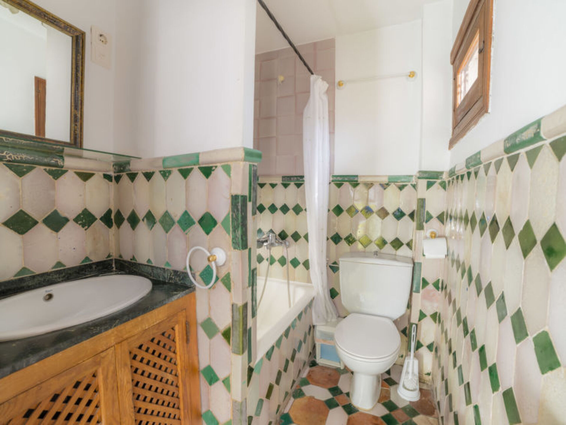 Luksuzna vila s 4 spalnicami v Andaluziji, 1007