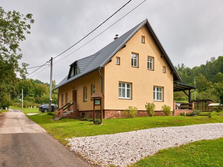 Pobeg v osamljeno kočo za dva, 1039, Rudník, Czech Republic