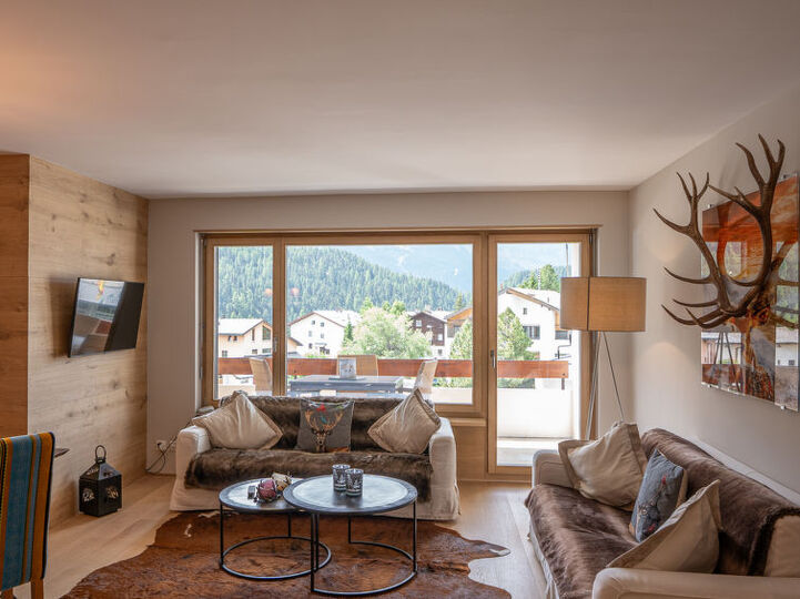 Prijeten umik, obdan z naravo, 1104, Sankt Moritz, Switzerland