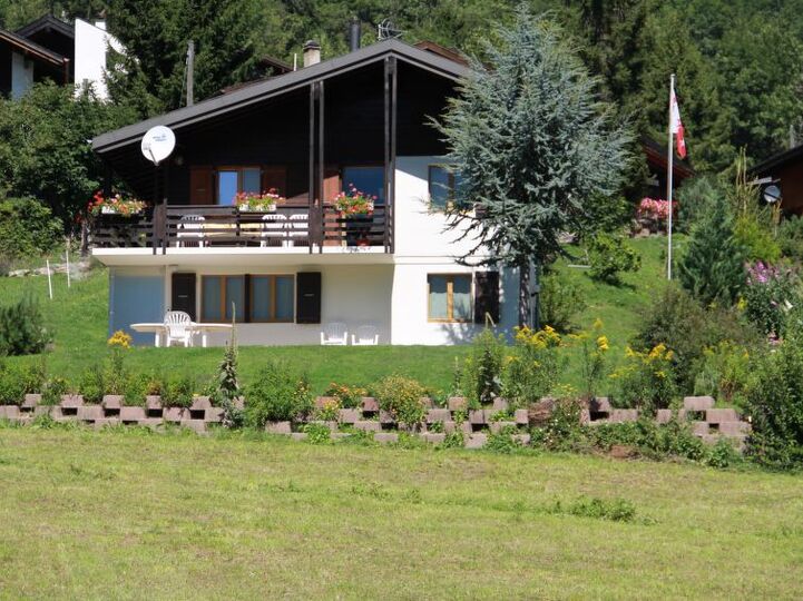 Gorska čarovnija: Elegantna vila s 3 spalnicami v Valaisu, 1365, Fiesch, Switzerland