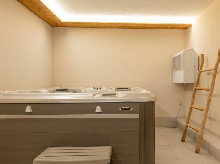 Sanjska hiša v Saas-Almagellu, 1280