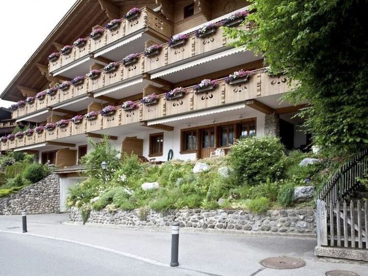 Mirna vila Oasis v Saanenu za najem, 1186, Saanen, Switzerland