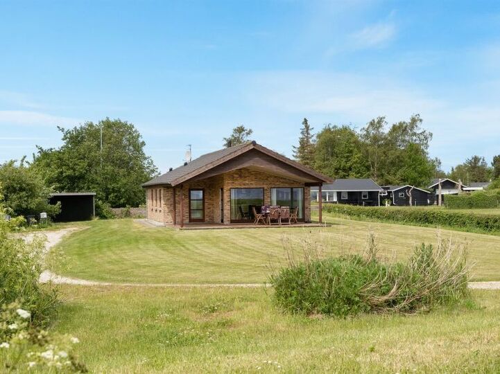 Popolno družinsko zatočišče, Storvorde 1006, Storvorde, Denmark