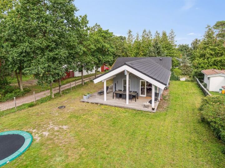 Čarobni družinski spomini, Knebel 1027, Knebel, Denmark