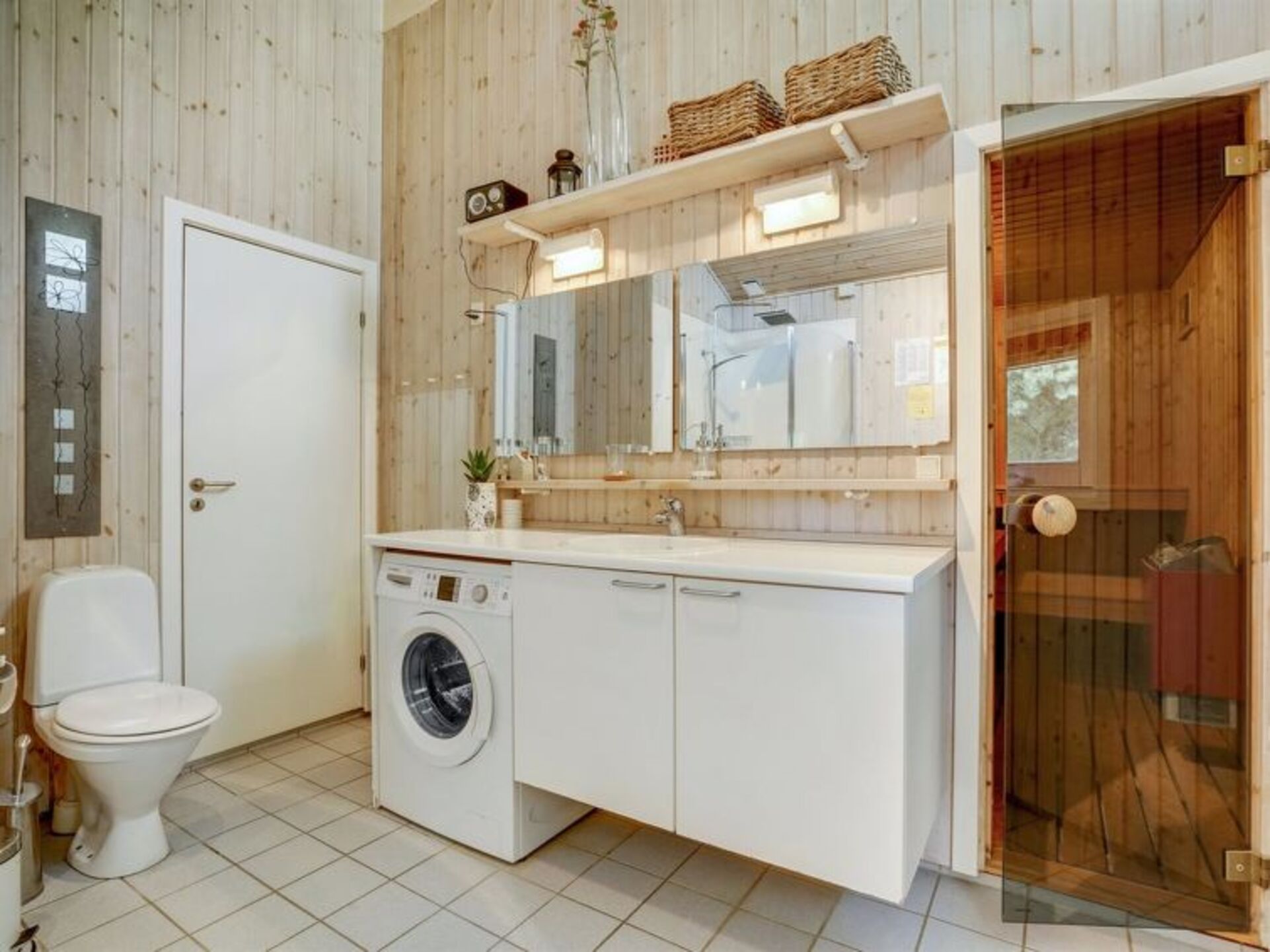 Bathroom / Wellness