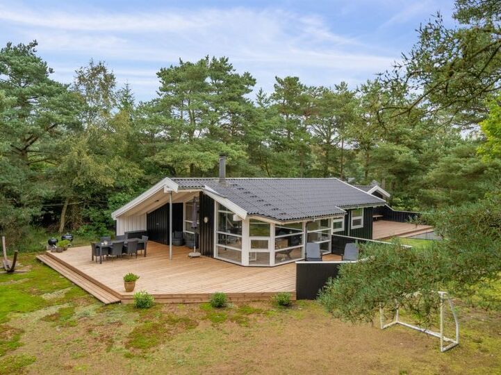 Popoln družinski oddih, Hals 1039, Hals, Denmark