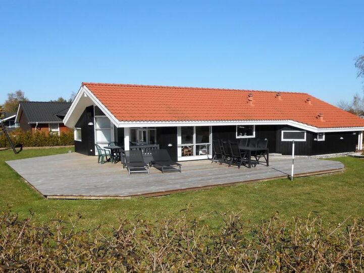 Čarobni družinski spomini, Væggerløse 1090, Væggerløse, Denmark