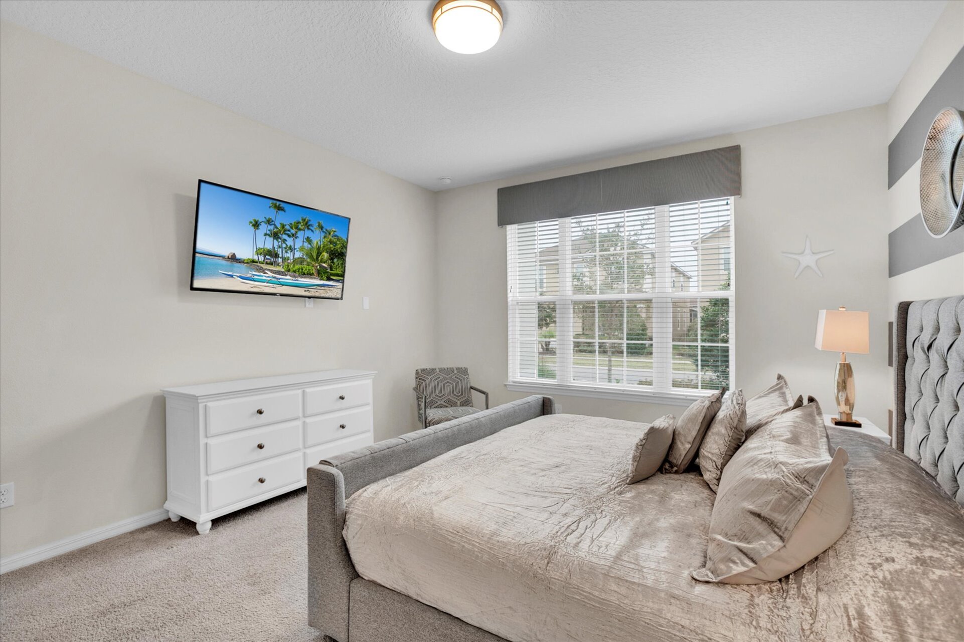 Master King Bedroom (1 Angle)
55" Roku TV
