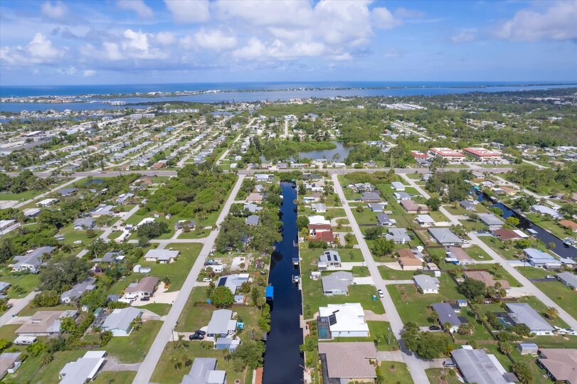Gorgeous Englewood Waterfront Home With Private Pool