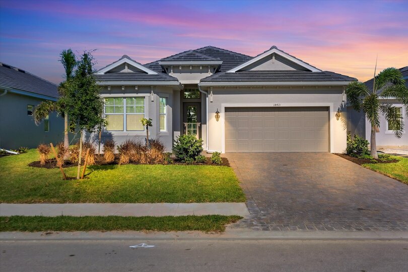 Gorgeous new home in Heritage Landing.