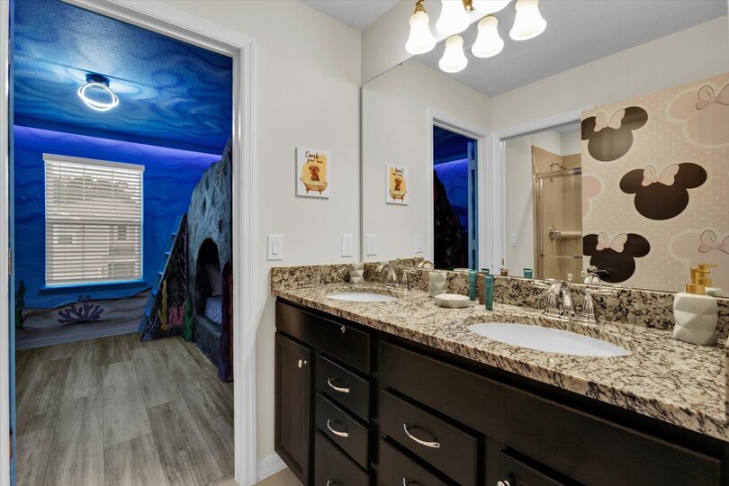 Jack N Jill Bathroom 4, Shower, Upstairs
(Shared By Minnie and SpongeBob SquarePants Bedrooms)