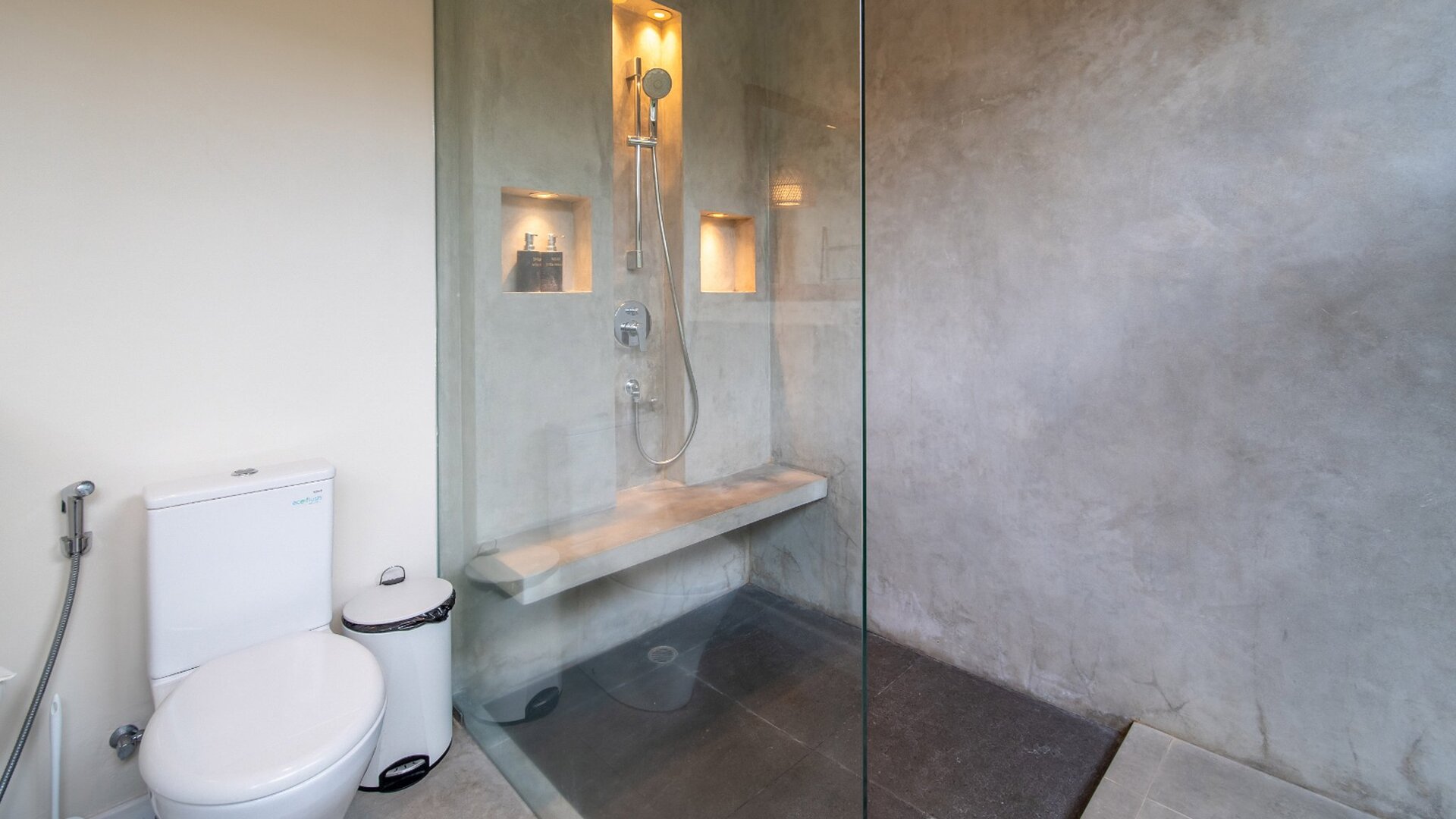 Luksuzna vila s 6 spalnicami v Seminyaku, Bali Villa 2245