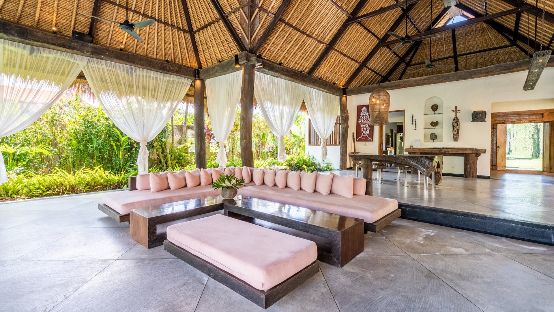Najemite svojo lastno zasebno vilo s 5 zvezdicami v Seminyaku po najboljši ceni, Bali Villa 2246