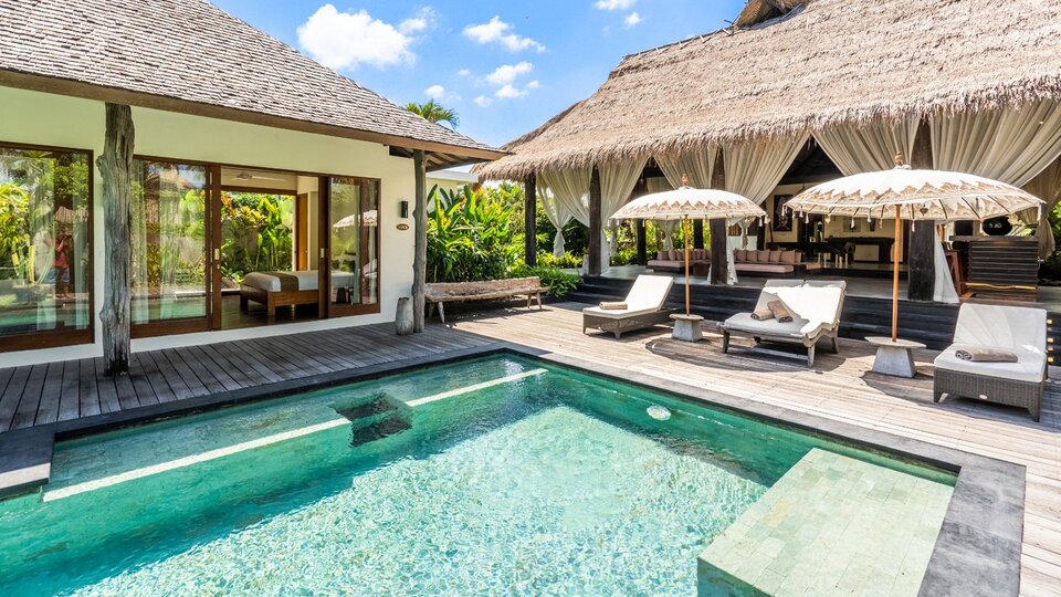 Najemite svojo lastno zasebno vilo s 5 zvezdicami v Seminyaku po najboljši ceni, Bali Villa 2246