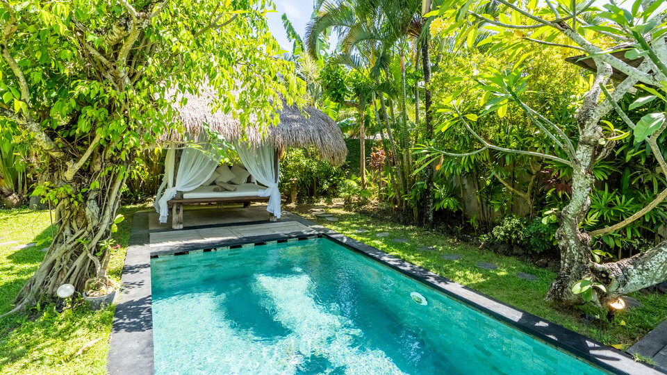 Najemite svojo lastno zasebno vilo s 5 zvezdicami v Seminyaku po najboljši ceni, Bali Villa 2246