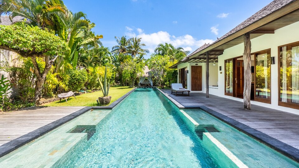 Najemite svojo lastno zasebno vilo s 5 zvezdicami v Seminyaku po najboljši ceni, Bali Villa 2246