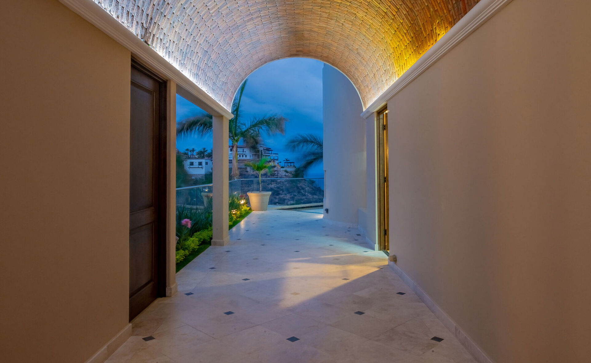 Doživite neprekosljivo luksuzno vilo v Cabo San Lucas Villa 1053