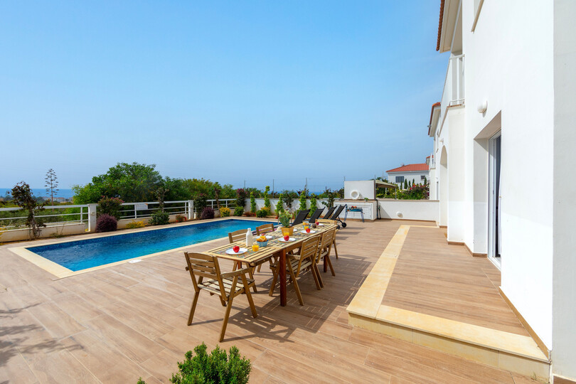 Osupljiva vila s panoramskim razgledom na zaliv Ayia Napa, vila Ayia Napa 1389