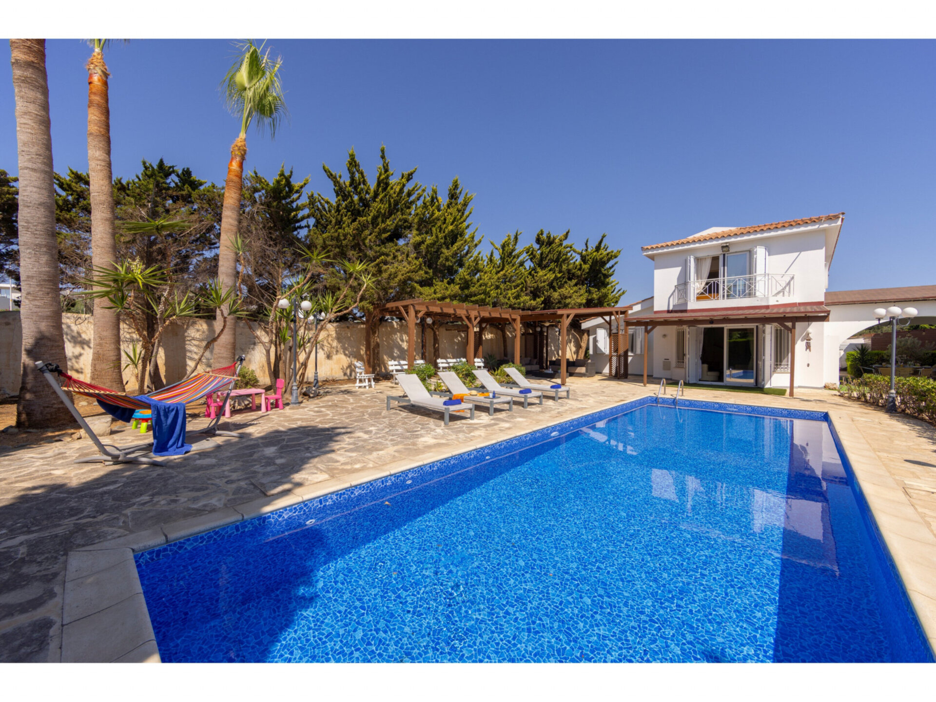 5 Star Villa Holidays ponosno predstavlja Protaras Villa 1720