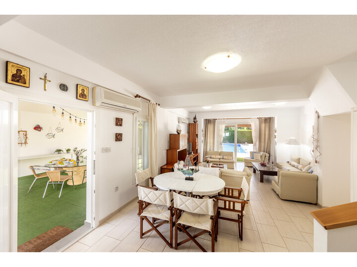 5 Star Villa Holidays ponosno predstavlja Protaras Villa 1720