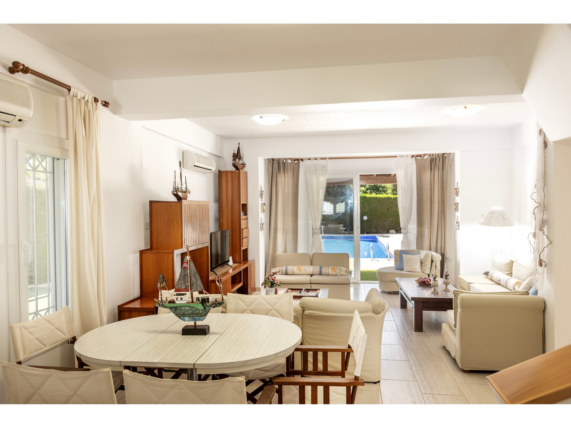 5 Star Villa Holidays ponosno predstavlja Protaras Villa 1720