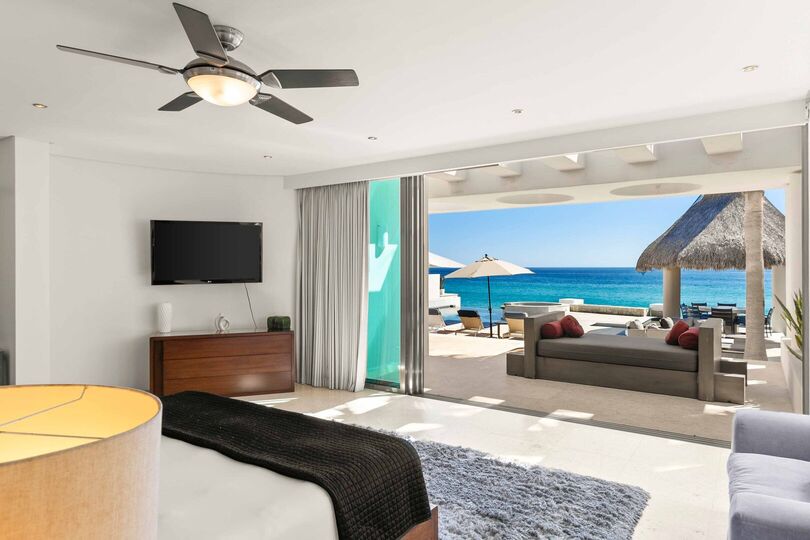 Doživite razkošje brez primere v vili Cabo San Lucas 1044: vaša sanjska vila ob plaži vas čaka!