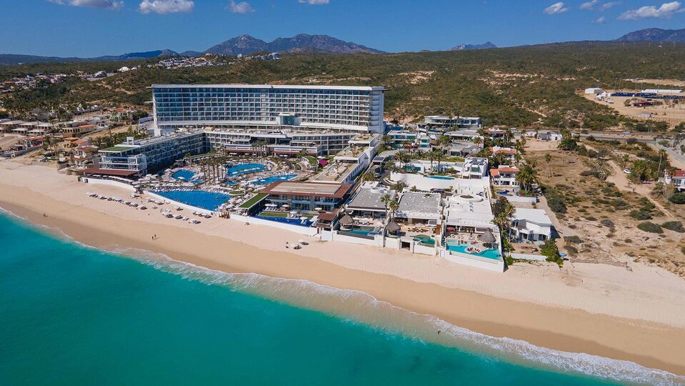 Doživite razkošje brez primere v vili Cabo San Lucas 1044: vaša sanjska vila ob plaži vas čaka!