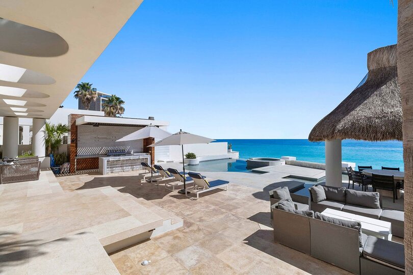 Doživite razkošje brez primere v vili Cabo San Lucas 1044: vaša sanjska vila ob plaži vas čaka!