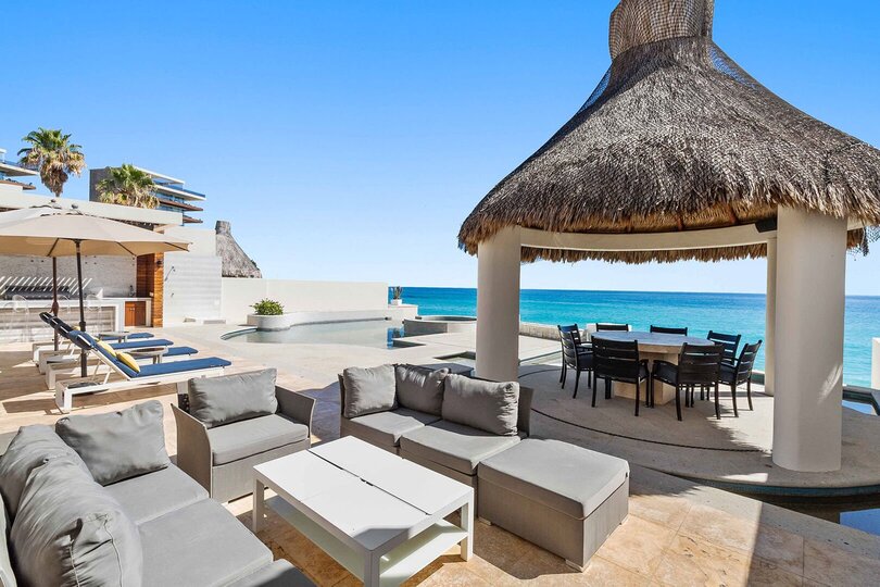 Doživite razkošje brez primere v vili Cabo San Lucas 1044: vaša sanjska vila ob plaži vas čaka!