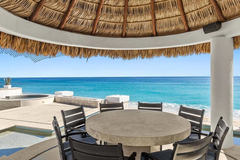 Doživite razkošje brez primere v vili Cabo San Lucas 1044: vaša sanjska vila ob plaži vas čaka!