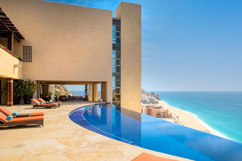Vrhunsko razkošje in nepozabni razgledi vas čakajo v vili Cabo San Lucas 1053