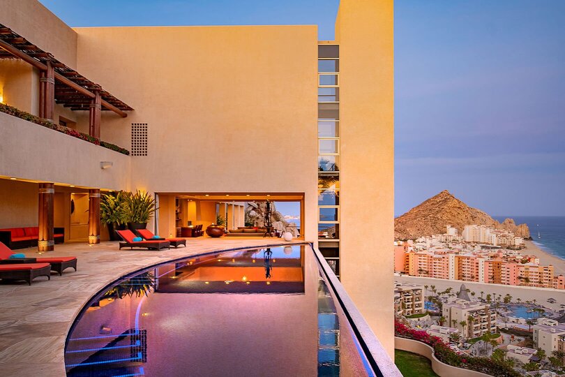 Vrhunsko razkošje in nepozabni razgledi vas čakajo v vili Cabo San Lucas 1053