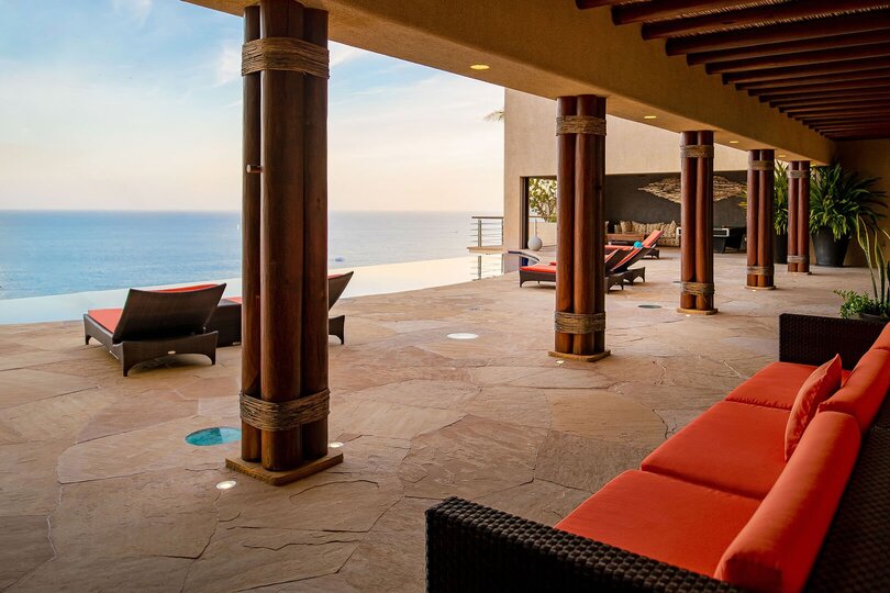 Vrhunsko razkošje in nepozabni razgledi vas čakajo v vili Cabo San Lucas 1053