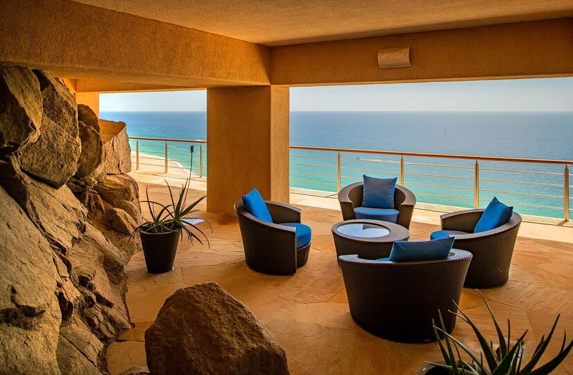 Vrhunsko razkošje in nepozabni razgledi vas čakajo v vili Cabo San Lucas 1053