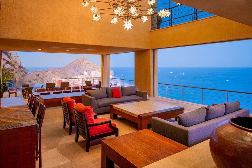 Vrhunsko razkošje in nepozabni razgledi vas čakajo v vili Cabo San Lucas 1053