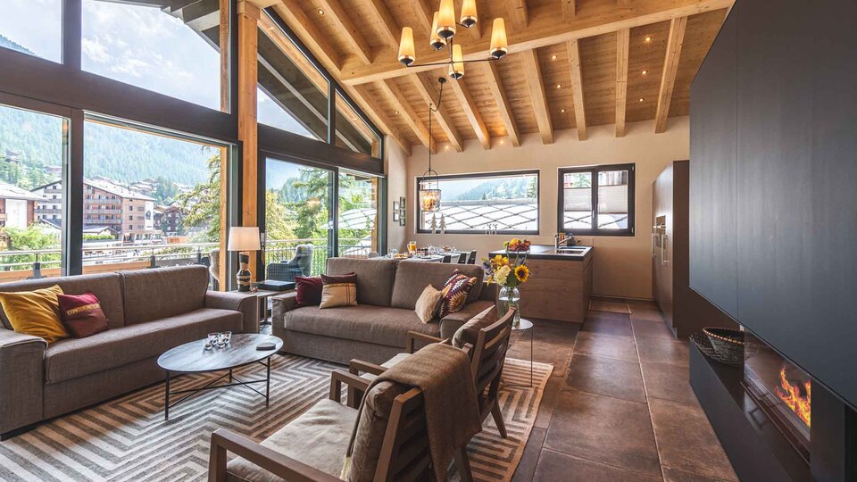 Doživite razkošje z razgledom na gore, Valais Chalet 1395