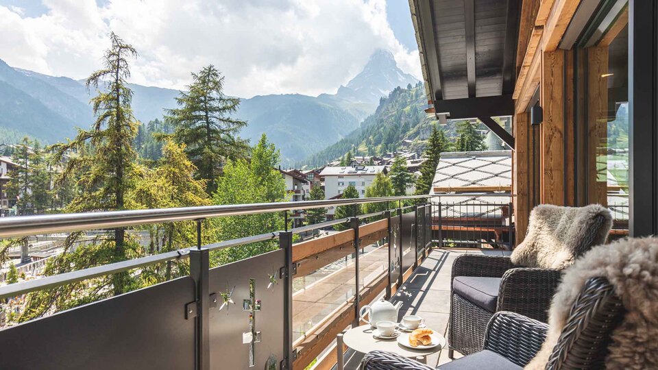 Doživite razkošje z razgledom na gore, Valais Chalet 1395