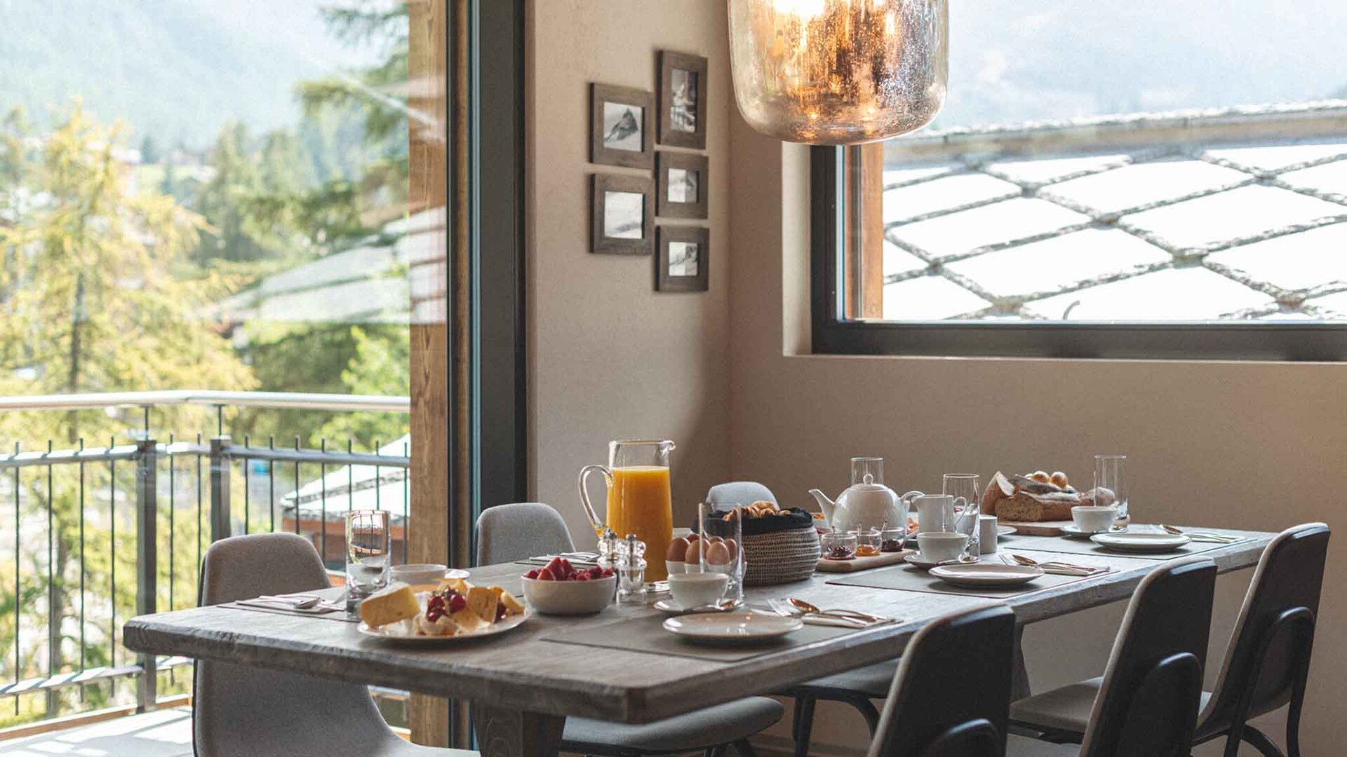 Doživite razkošje z razgledom na gore, Valais Chalet 1395