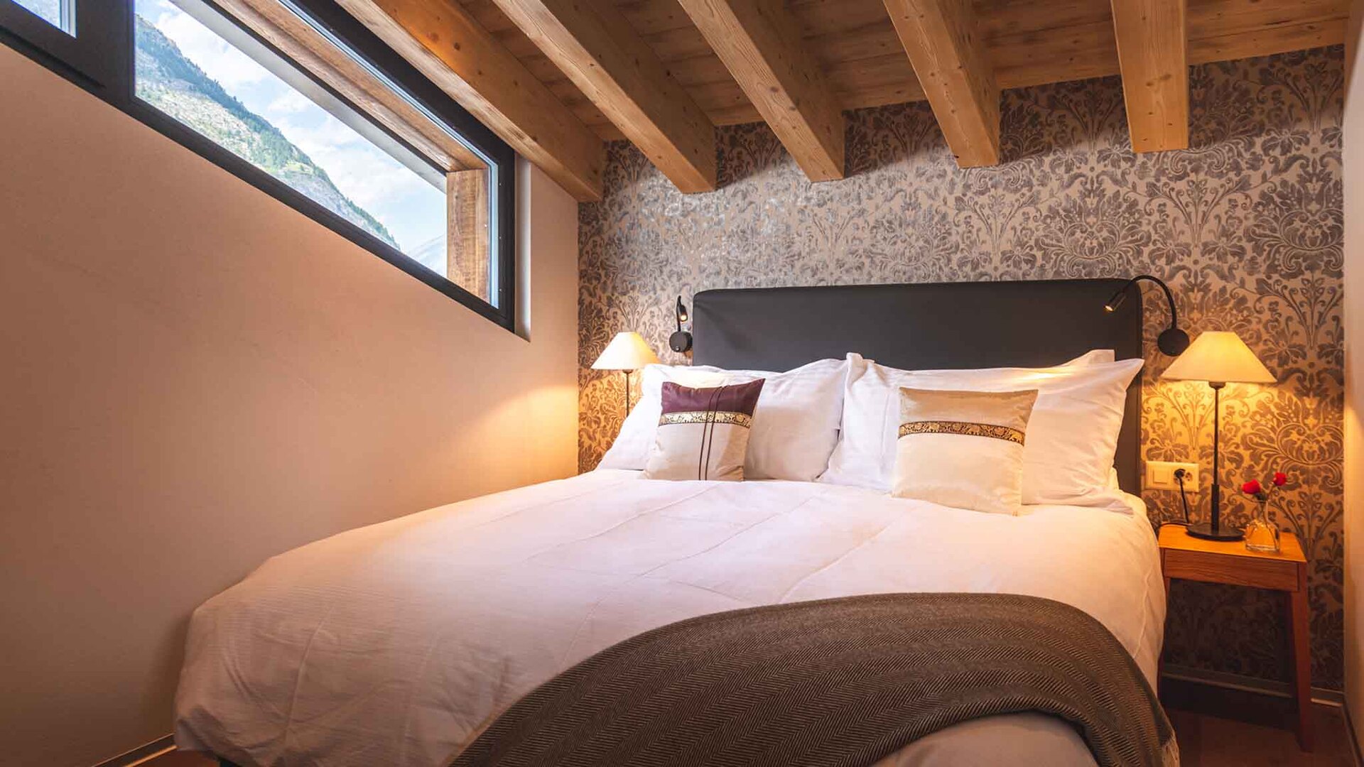 Doživite razkošje z razgledom na gore, Valais Chalet 1395
