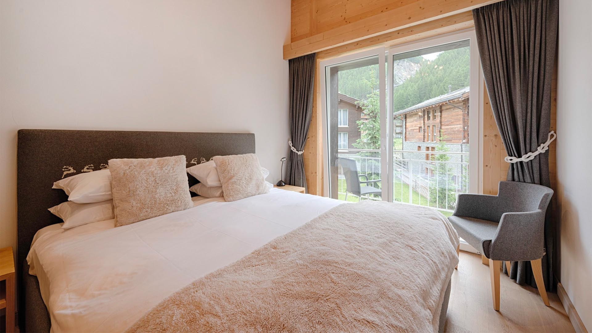 Luksuzni apartma z osupljivim razgledom in dostopom do smučišča, Valais 1396