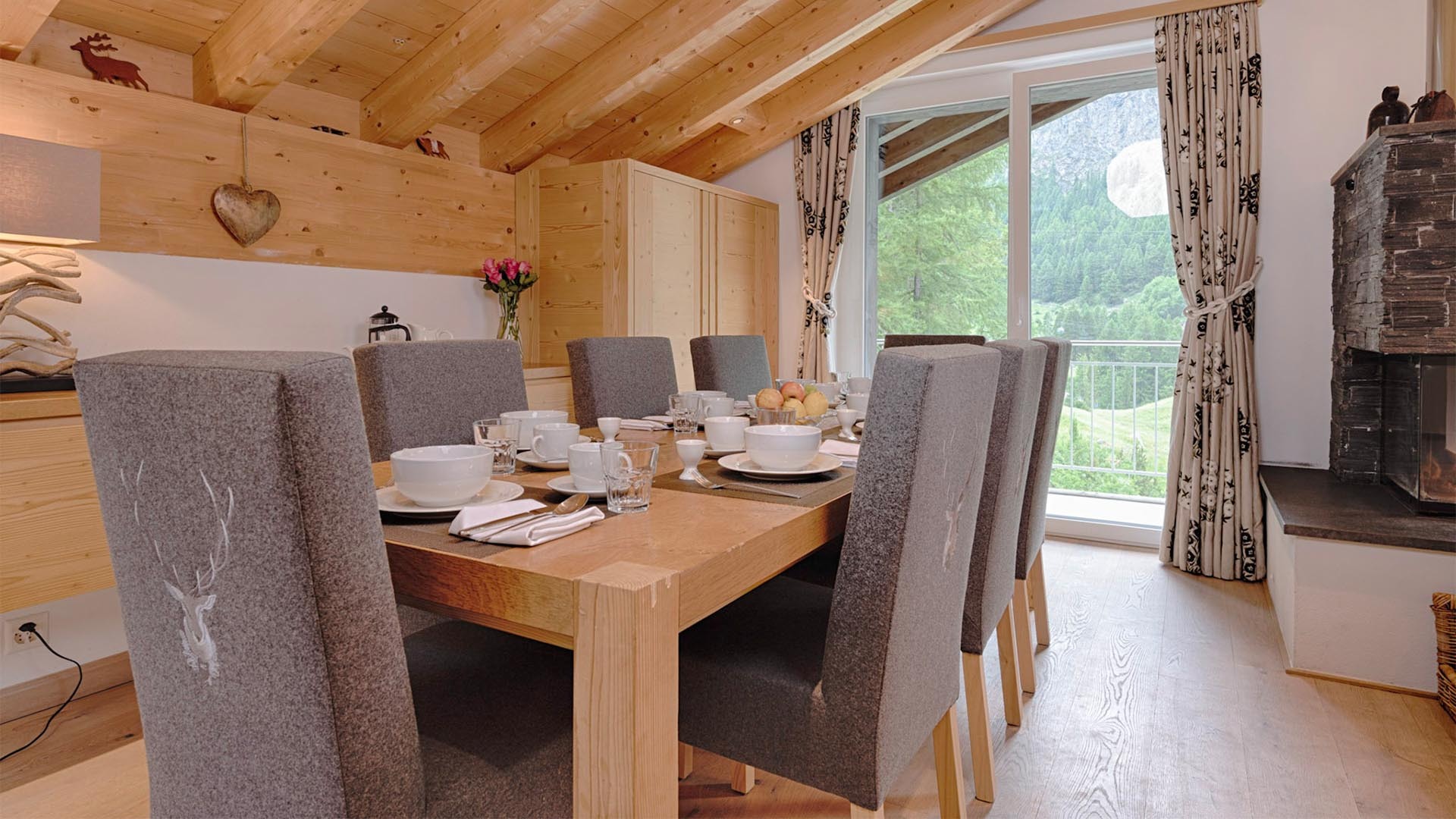 Luksuzni apartma z osupljivim razgledom in dostopom do smučišča, Valais 1396