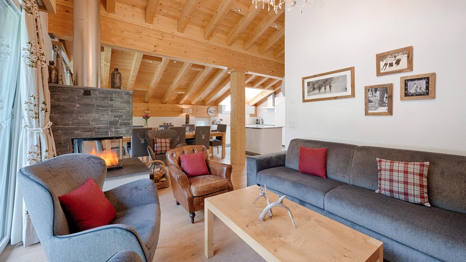 Sprostite se v alpskem okolju z neposrednim dostopom do smučišč, Valais Chalet 1397
