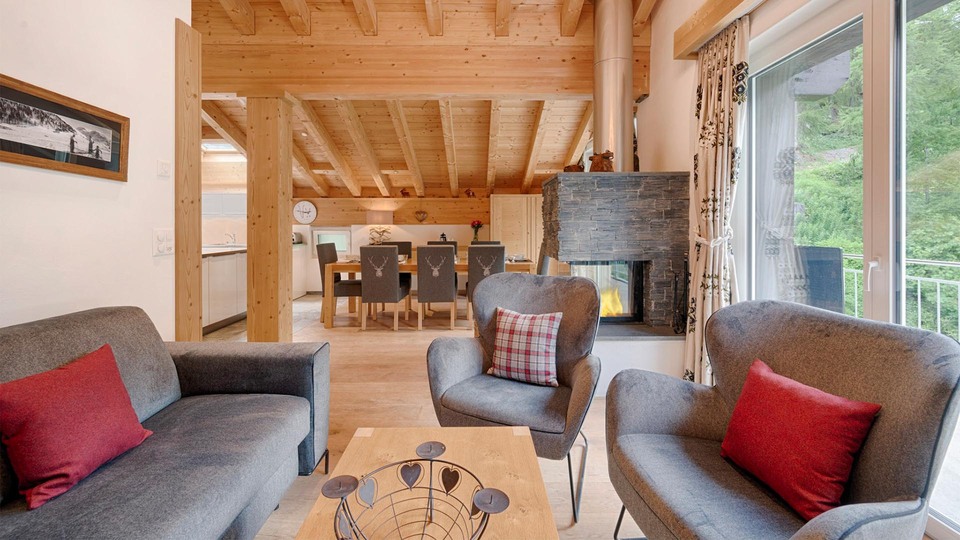 Sprostite se v alpskem okolju z neposrednim dostopom do smučišč, Valais Chalet 1397