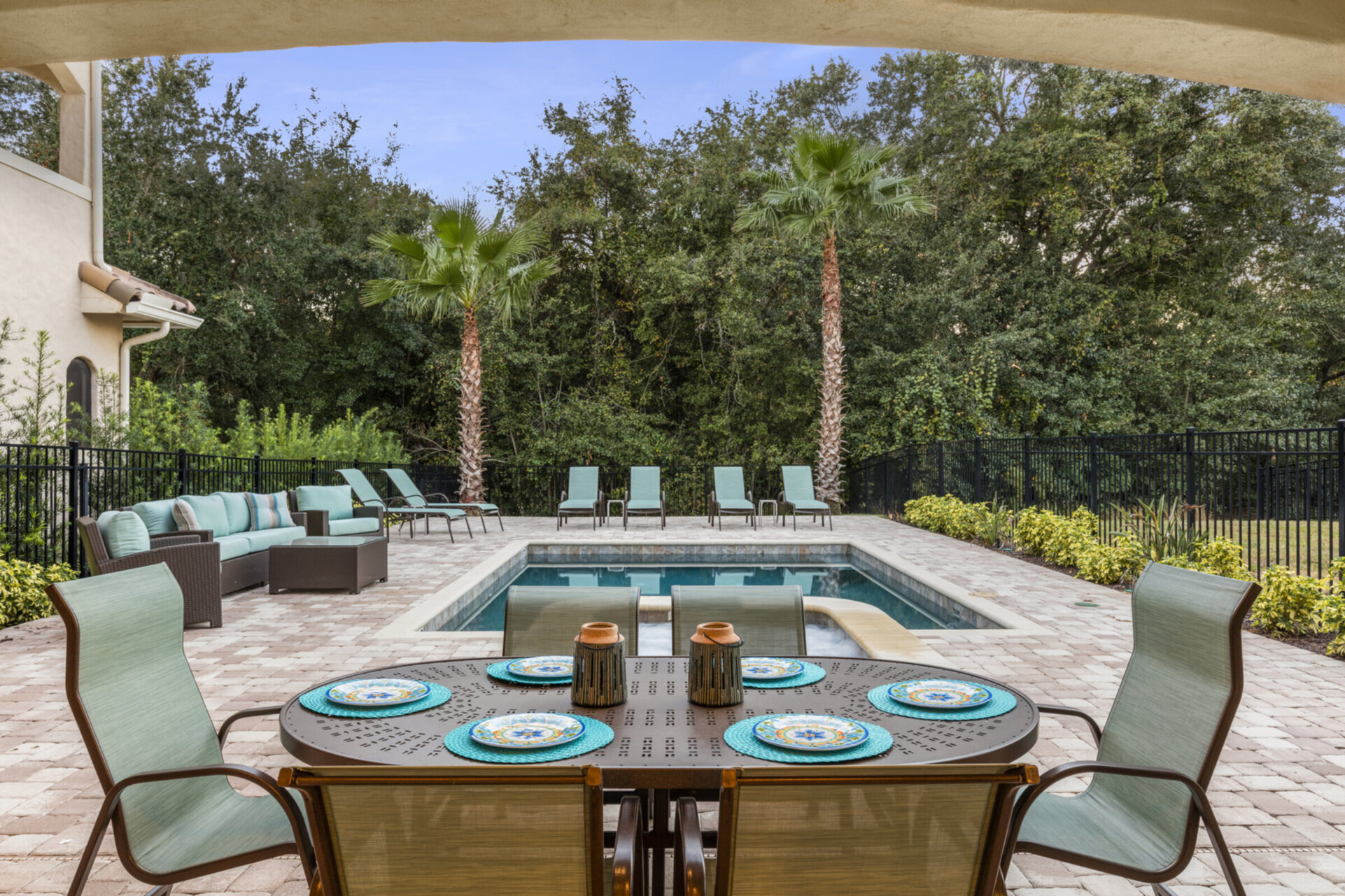 Dine al fresco