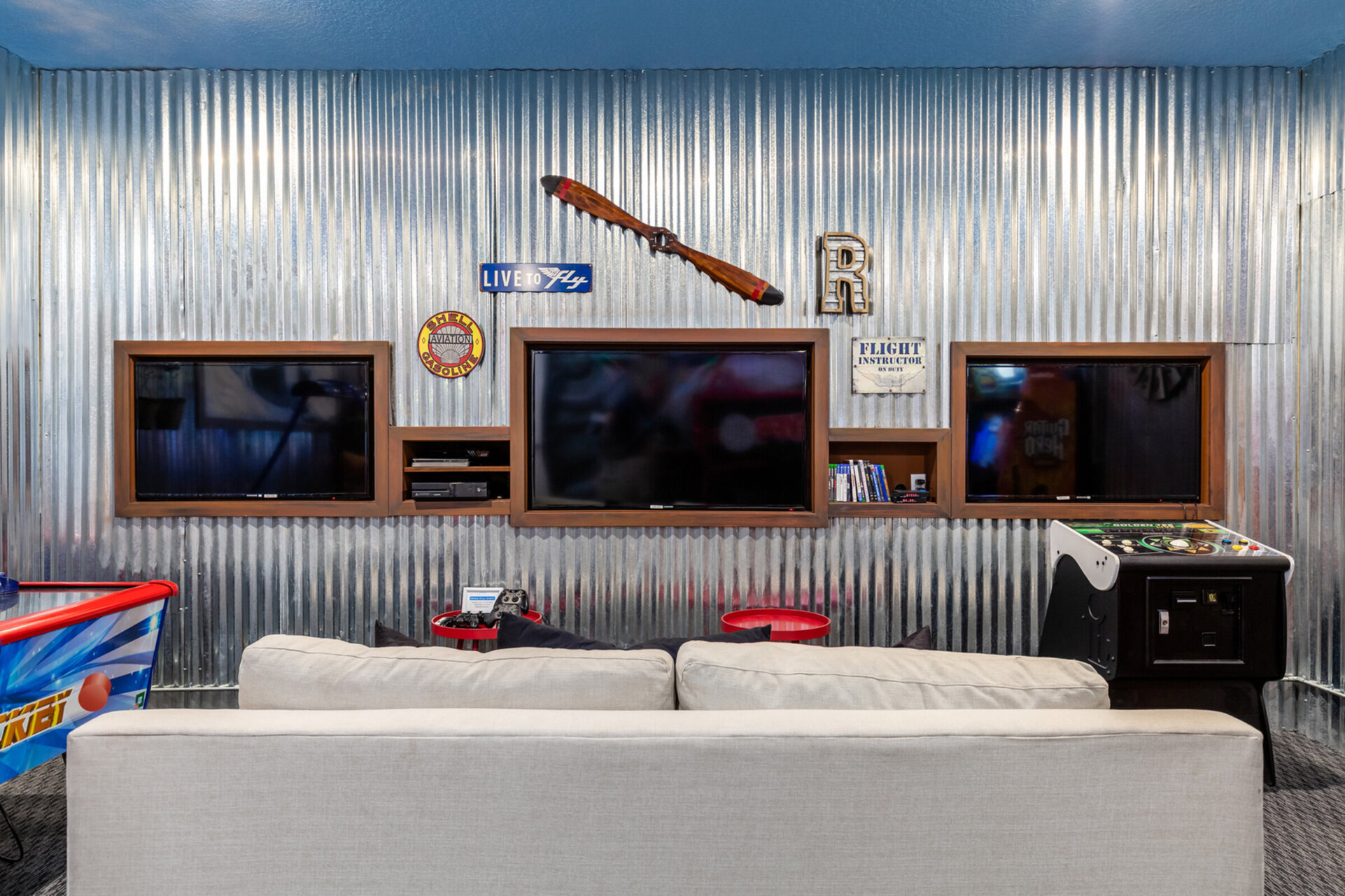 Play your favorite games on the Xbox or PS4 with comfortable seating