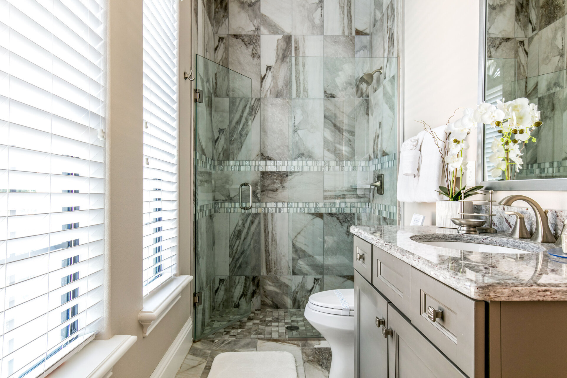 En-suite bathroom with walk-in shower
