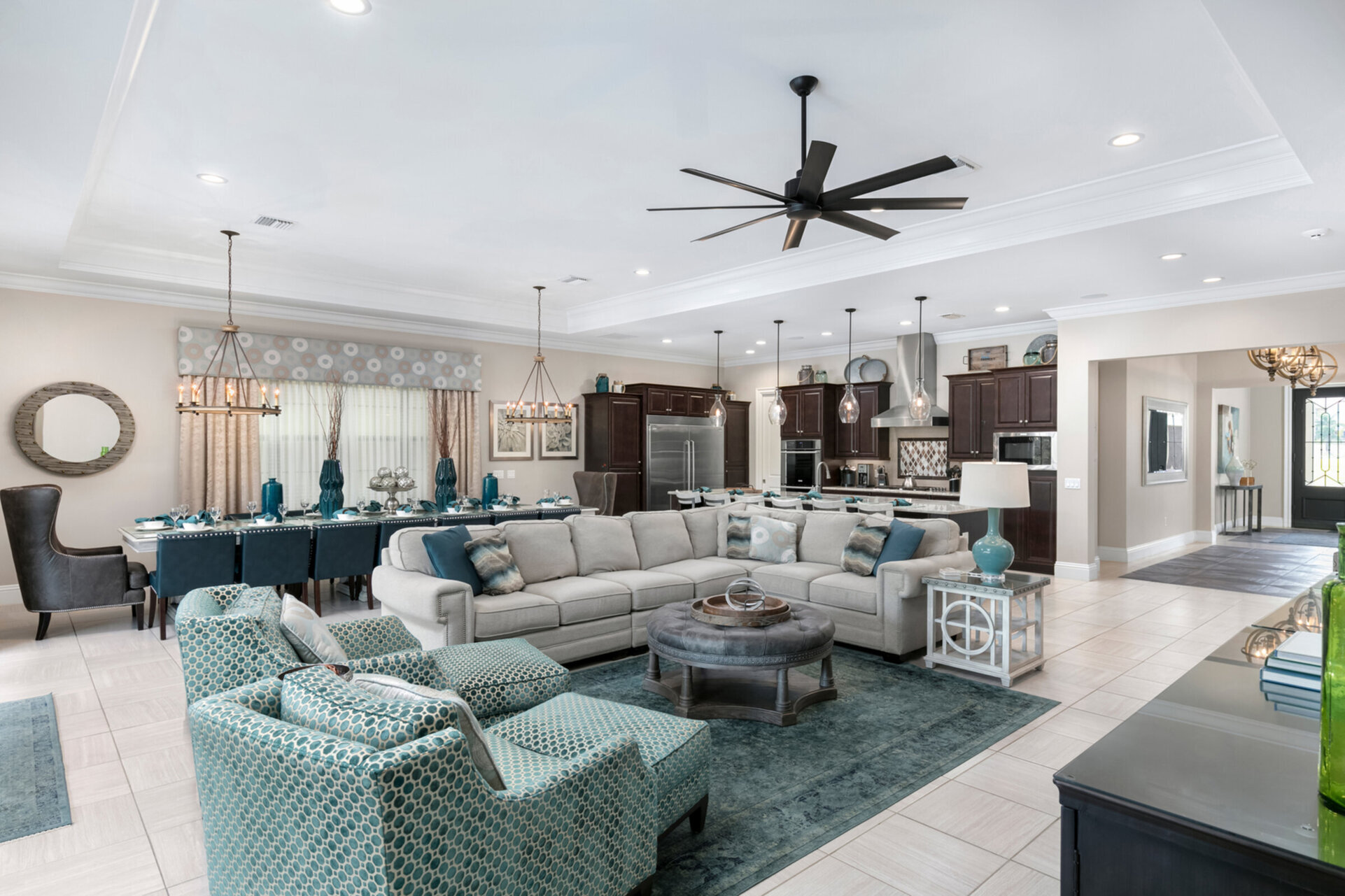 The open floor plan allows you to easily entertain all members of your party