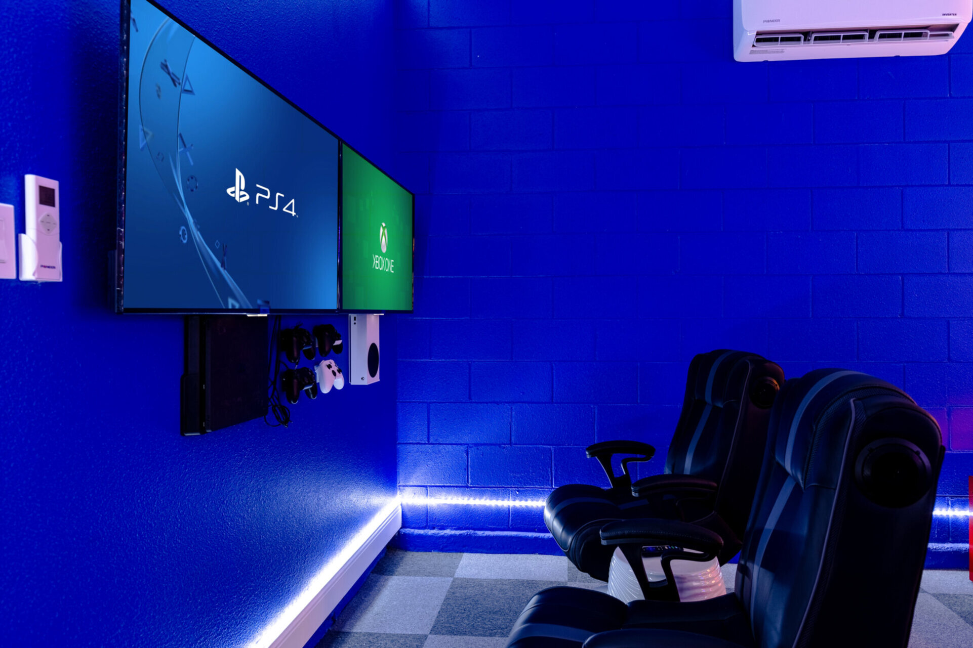 The gamers in the family will enjoy the 2-TV gaming system with Xbox One and Playstation 4 consoles to play their favorite games