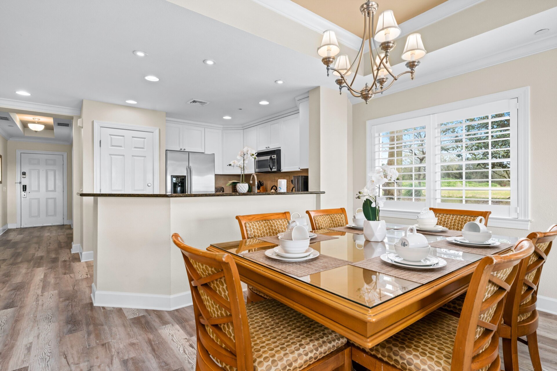Dining table comfortably seats 6 guests for any occasion