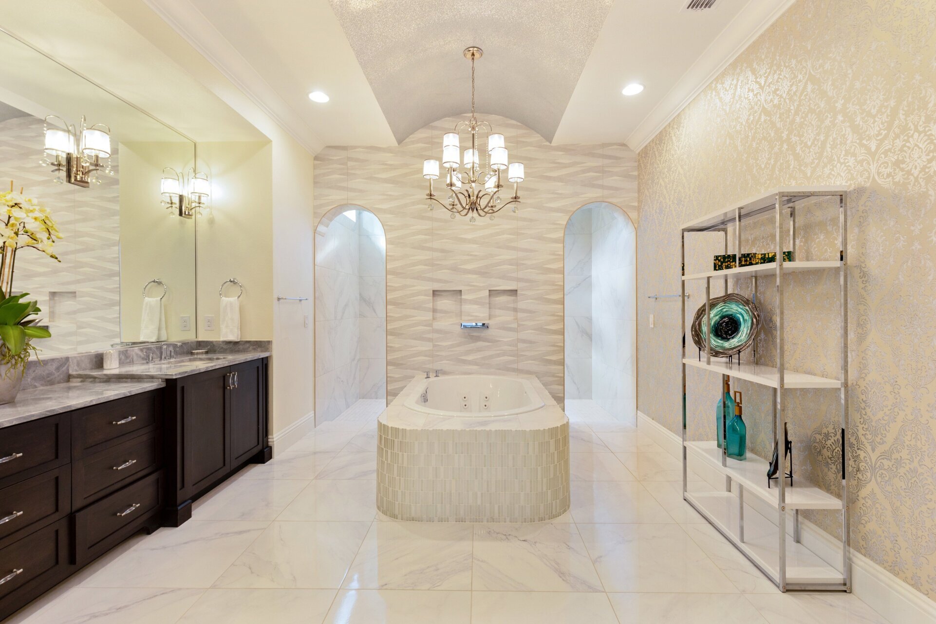 Unwind in the luxurious bath tub, offering a perfect retreat for a relaxing soak at the end of the day